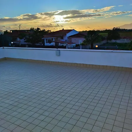 Azzurra Appartement *